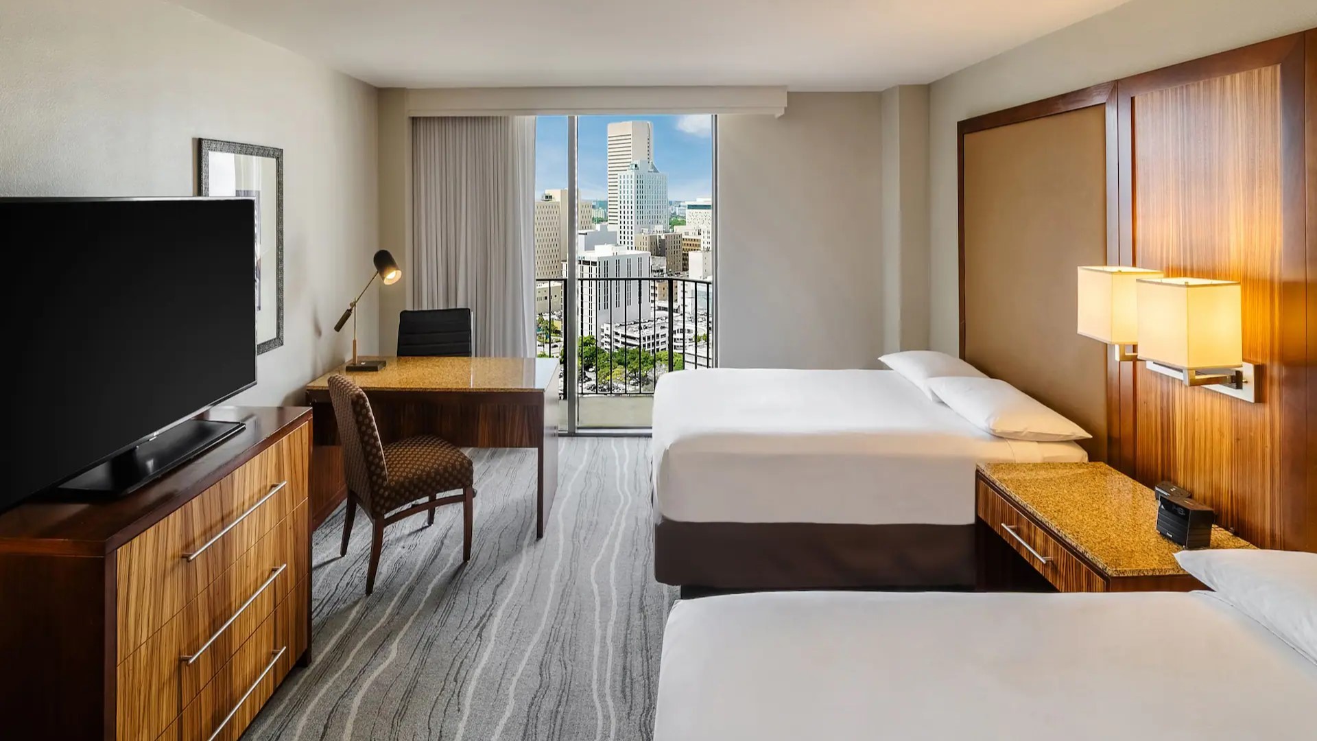//assets.onlocationexp.com/prod/images/Hyatt-Regency-Miami-P312-Two-Doubles-Guestroom.4x3.jpg