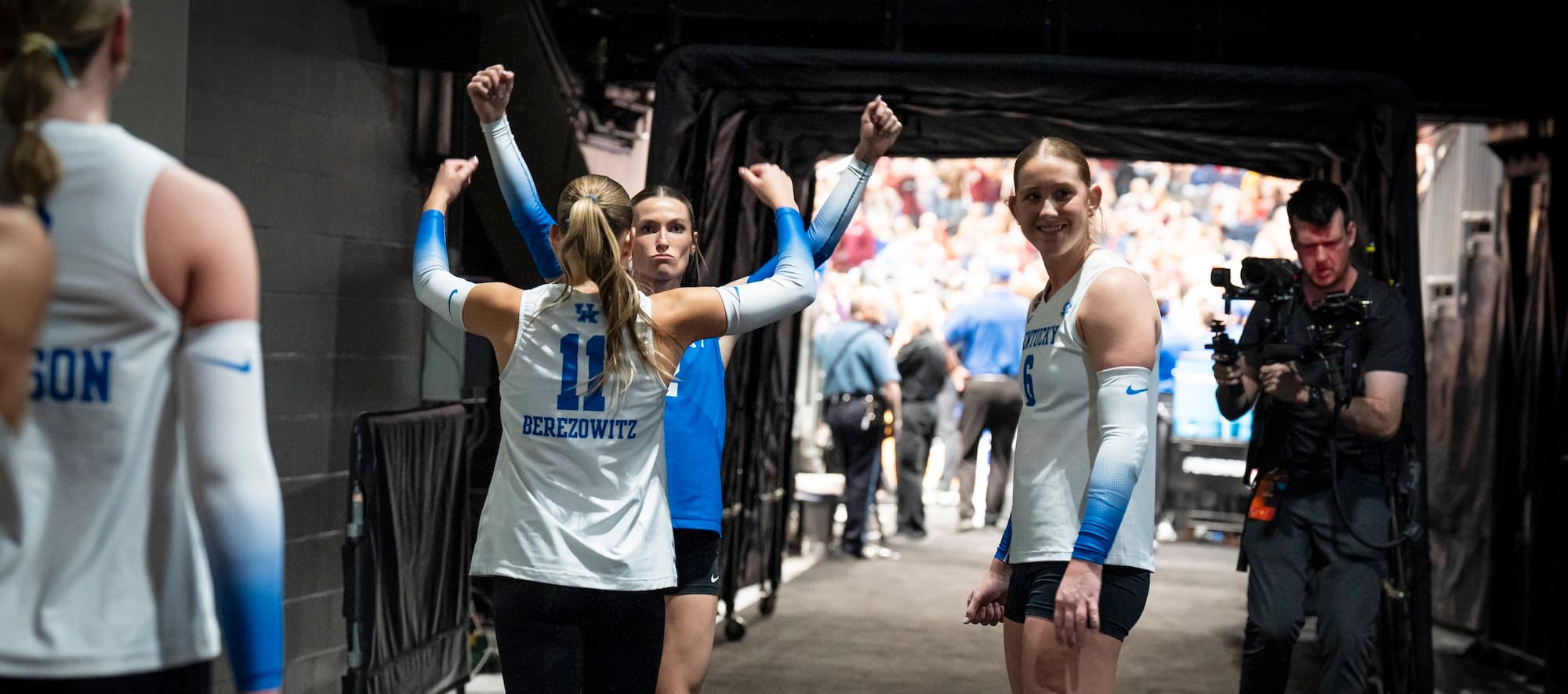 //assets.onlocationexp.com/prod/images/NCAA Womens Volleyball Carousel 10.jpg