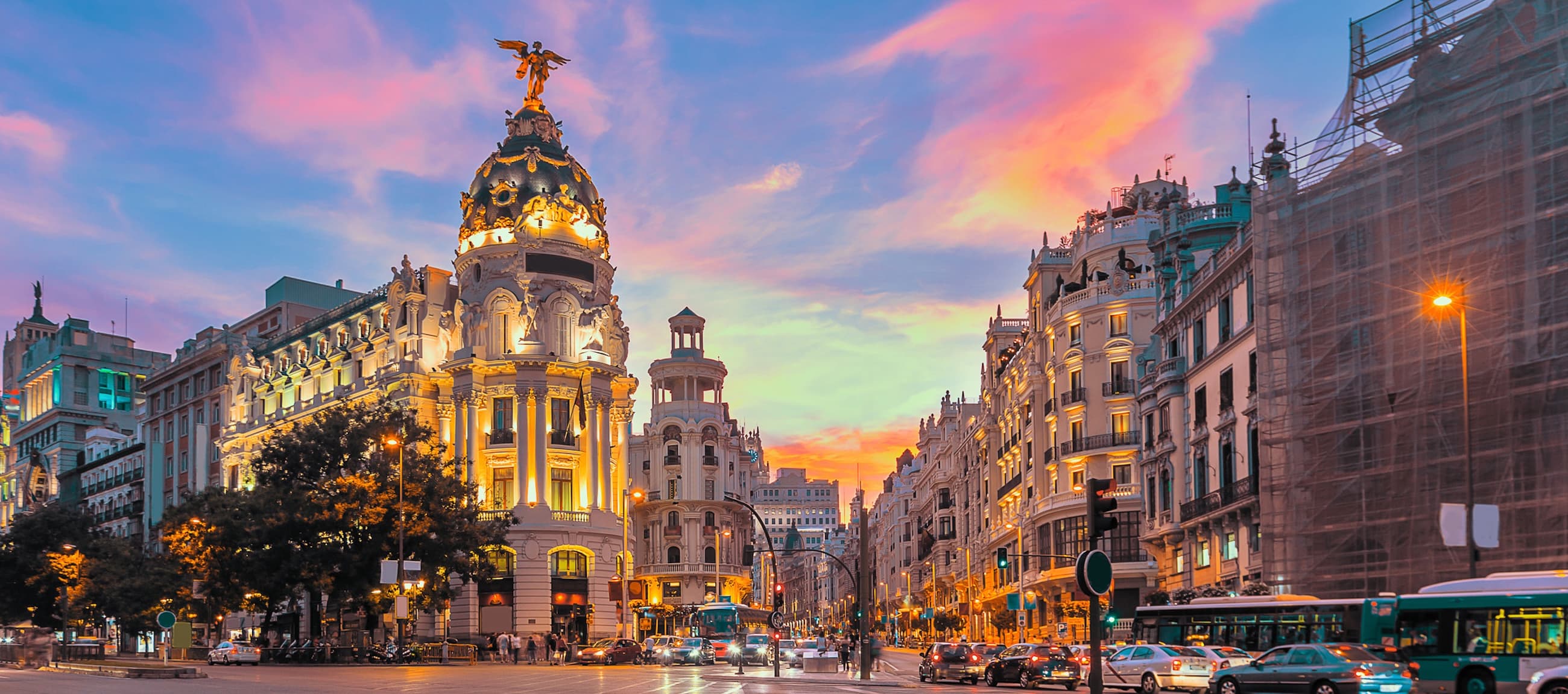 //assets.onlocationexp.com/prod/images/NFL IG Madrid City Card 2.jpg