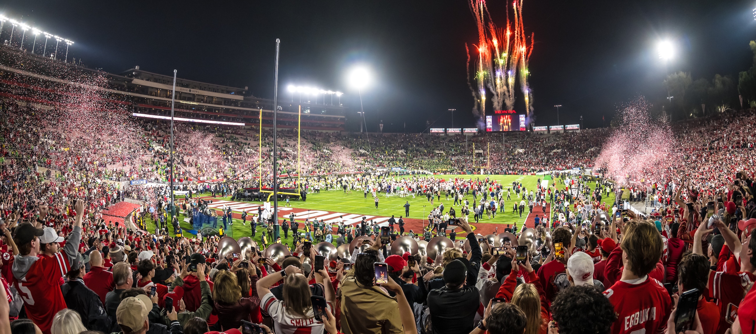 //assets.onlocationexp.com/prod/images/Rose Bowl Stadium Card 4.jpg