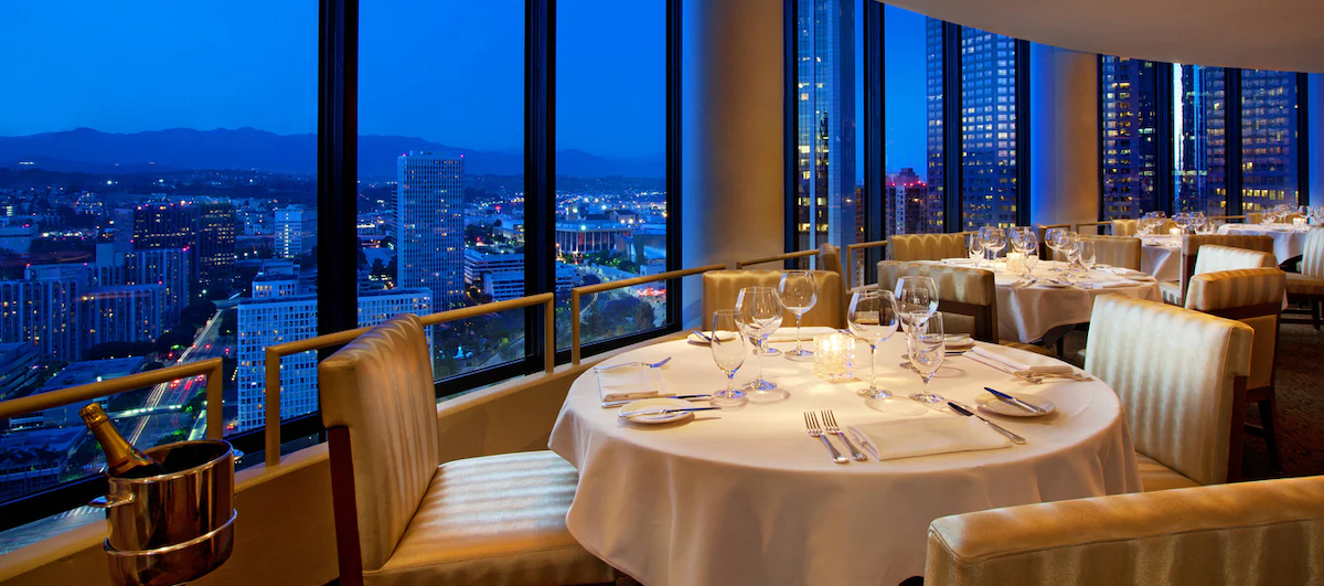 //assets.onlocationexp.com/prod/images/Westin Bonaventure Card 2 Dining.png