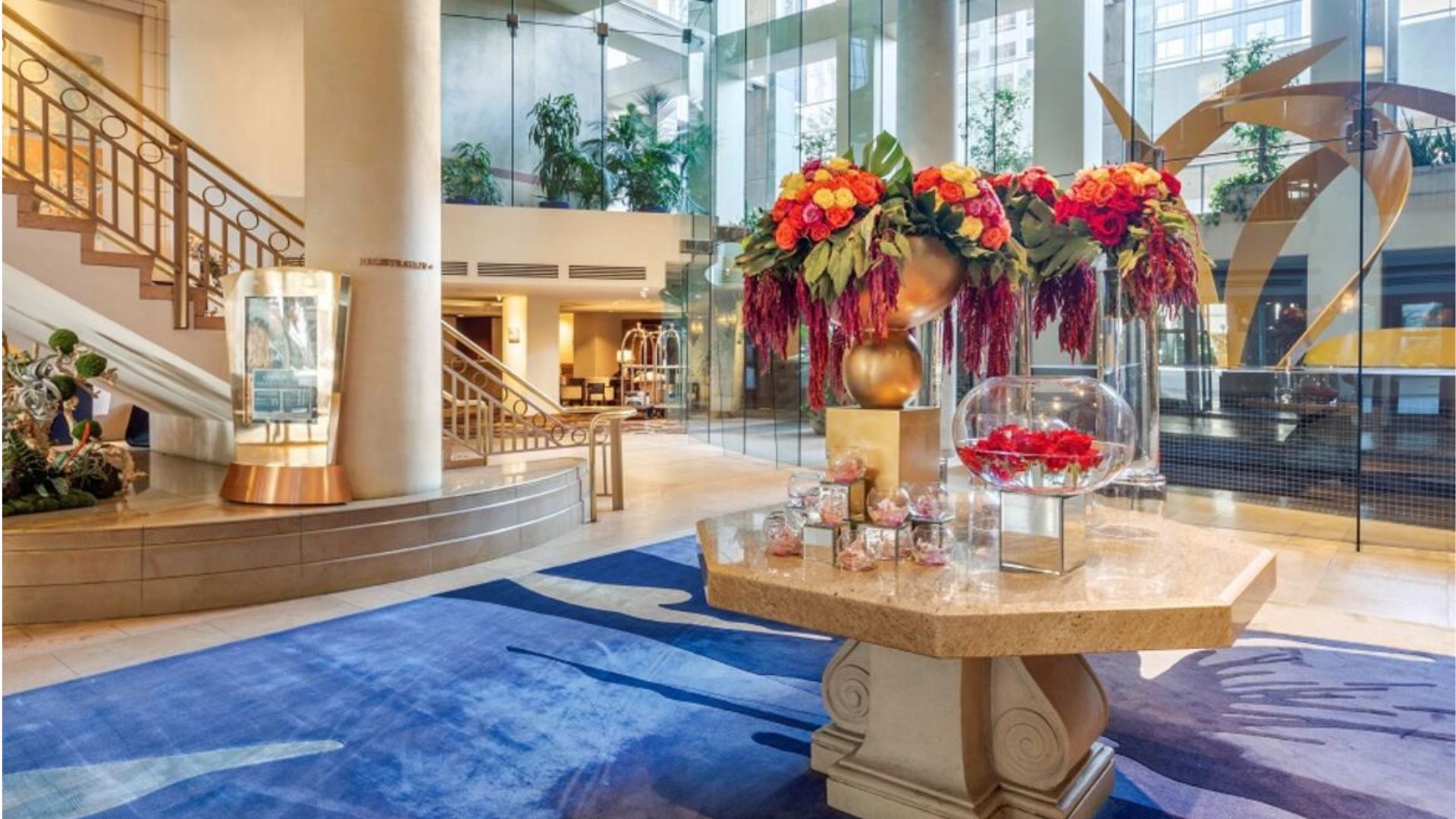 //assets.onlocationexp.com/prod/images/Omni Los Angeles Lobby.jpg