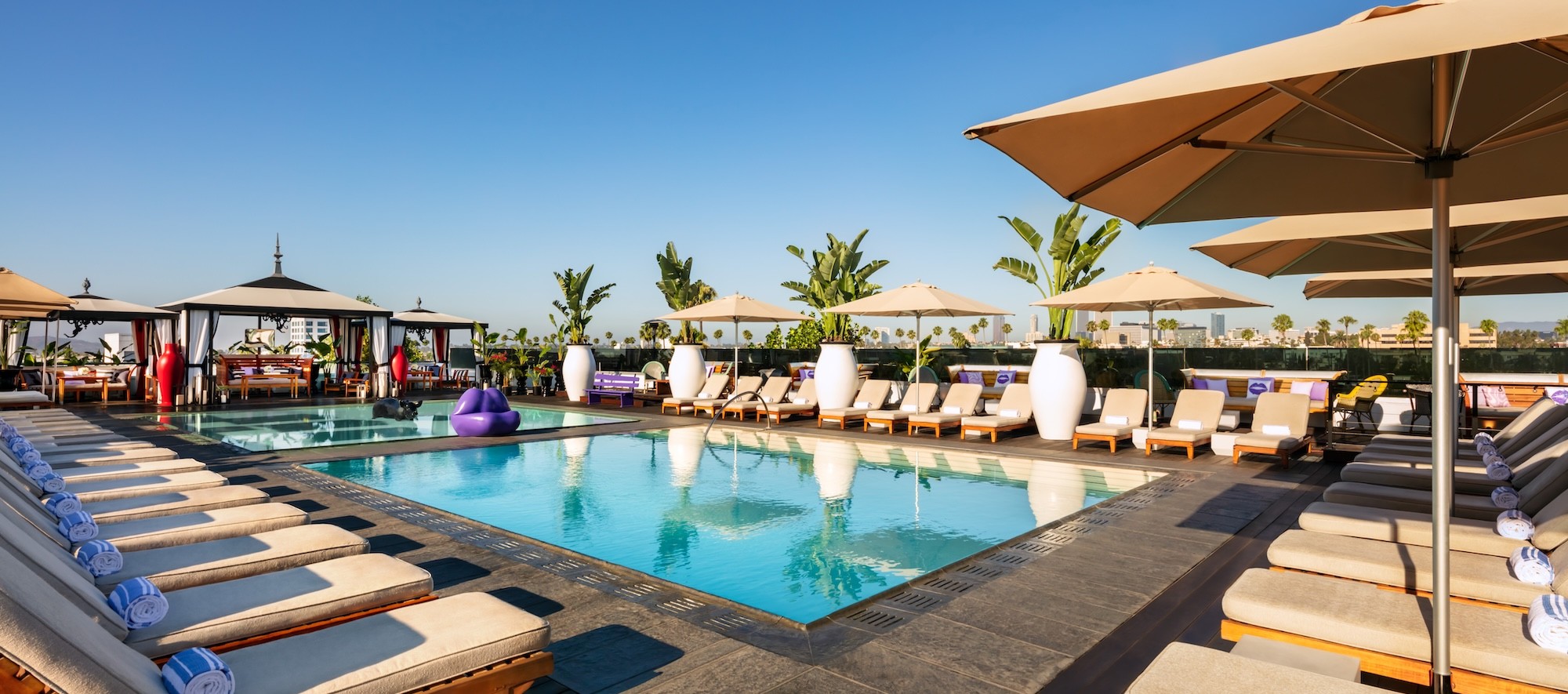 //assets.onlocationexp.com/prod/images/SLS Hotel Card 3 Pool.jpg