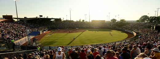 //assets.onlocationexp.com/prod/images/WCWS Card 3.jpg