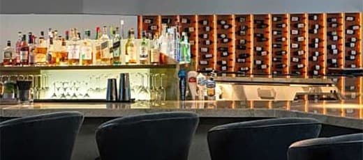 //assets.onlocationexp.com/prod/images/conrad-downtown-la-bar.jpg